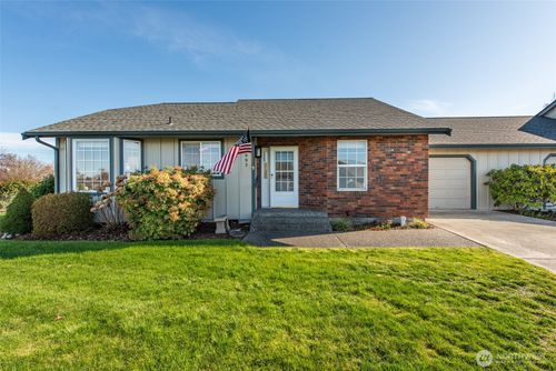 892 N Oxford Way, Sequim, WA, 98382-3004 | Card Image