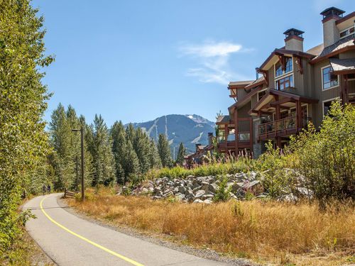 25-7124 Nancy Greene Dr, Whistler, BC, V8E0W9 | Card Image