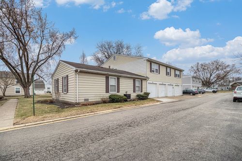 337 Mallard Ct, Vernon Hills, IL, 60061-1917 | Card Image