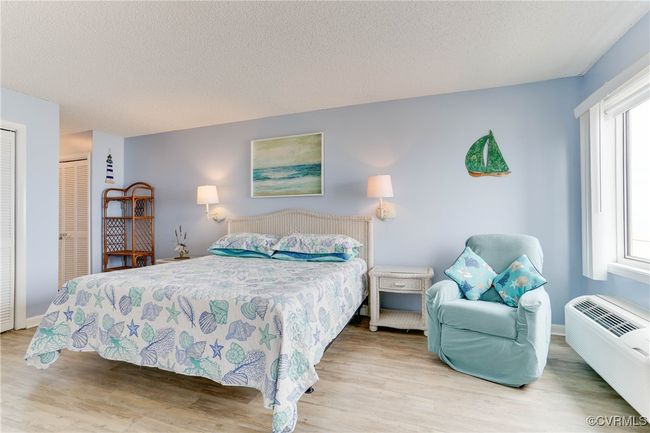 APT-303 - 303 Atlantic Ave, Condo with 2 bedrooms, 2 bathrooms and null parking in Virginia Beach VA | Image 12