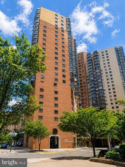 1917-900 N Stafford St, ARLINGTON, VA, 22203-1849 | Card Image