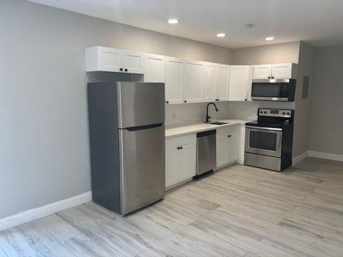 1651 Ne 33rd St, Oakland Park, FL, 33334-5399 | Card Image