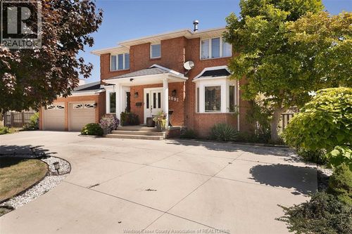 2092 Lesperance Rd, Tecumseh, ON, N8N2N4 | Card Image