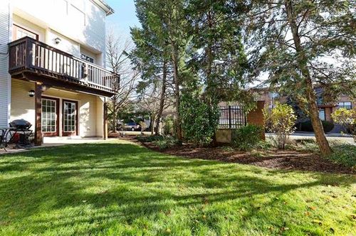 2 Marina Dr, Bayonne, NJ, 07002-1275 | Card Image