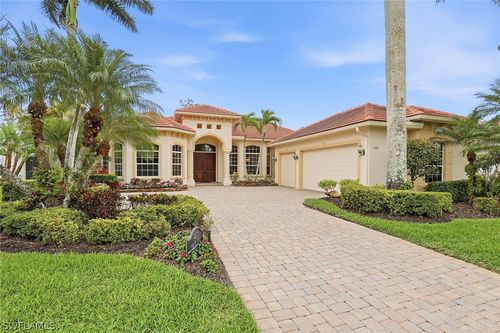 7480 Treeline Dr, NAPLES, FL, 34119-9727 | Card Image