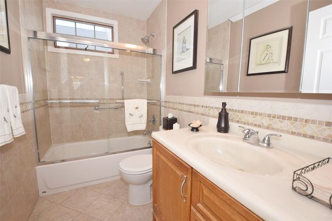 Full bath | Image 10