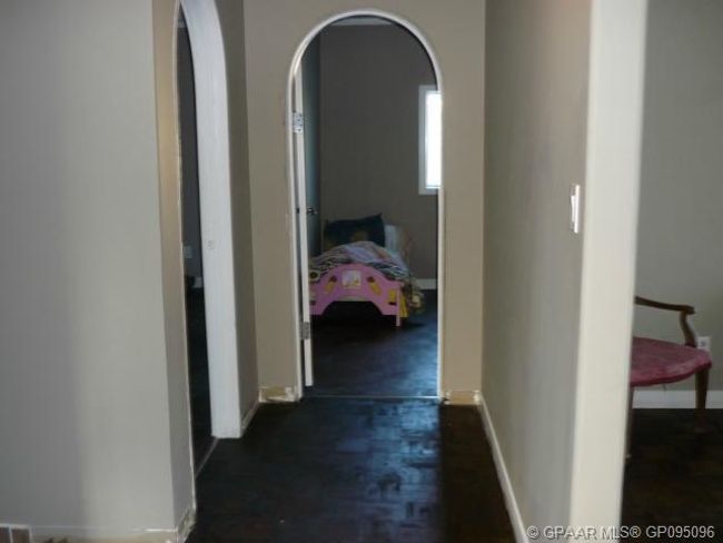4909 51 Street, House other with 3 bedrooms, 2 bathrooms and 2 parking in Wanham AB | Image 7