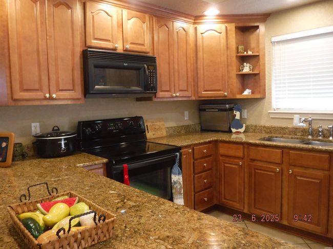 UNIT-24B - 620 Grand Point Dr, Condo with 3 bedrooms, 3 bathrooms and null parking in Hot Springs AR | Image 6
