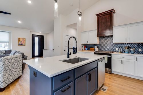 2337 S Nicole St, Andover, KS, 67002-8966 | Card Image