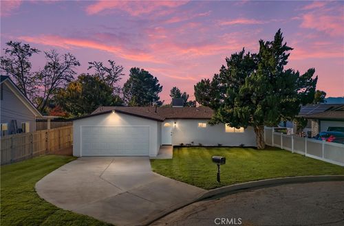 13376 Robin Ct, Yucaipa, CA, 92399-2624 | Card Image