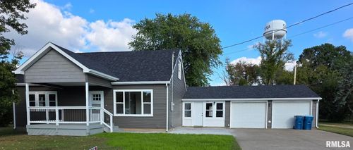 704 Spruce St, Savanna, IL, 61074-2820 | Card Image