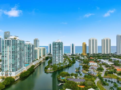 ts-3-16500 Collins Ave, Sunny Isles Beach, FL, 33160-4539 | Card Image