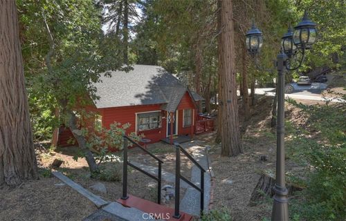 1069 Nesthorn Dr, Crestline, CA, 92325-9471 | Card Image