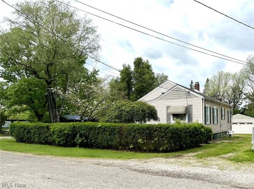 642 Alta Vista Ave, Akron, OH, 44312-2902 | Card Image