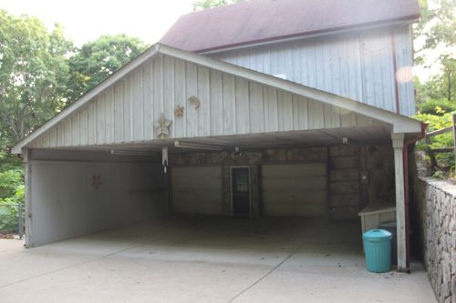 1000 Blackburn Ct, Kingston Springs, TN, 37082-8129 | Card Image