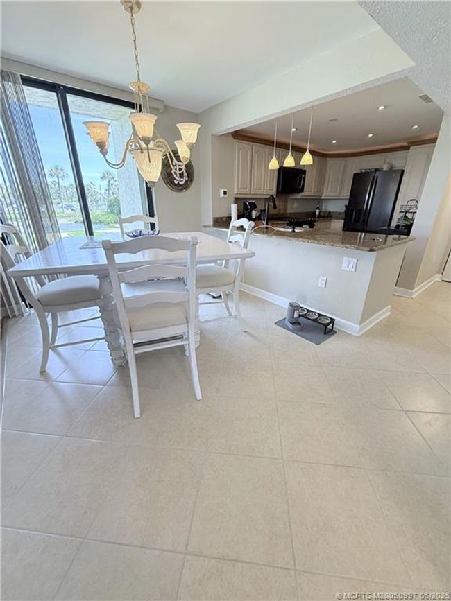 7 - 10600 S Ocean Dr, Condo with 2 bedrooms, 2 bathrooms and null parking in Jensen Beach FL | Image 9