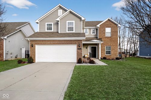 8802 Benjamin Ln, Avon, IN, 46123-5329 | Card Image