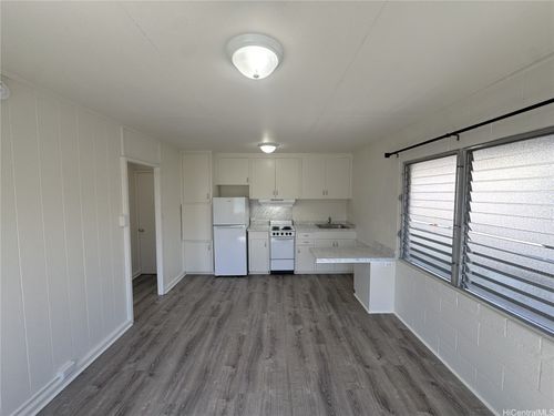 apt-8-741 Hoawa St, Honolulu, HI, 96826-4243 | Card Image