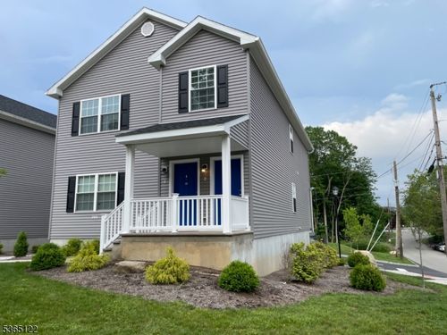 2-29 Lakeside Blvd, Hopatcong, NJ, 07843-1311 | Card Image