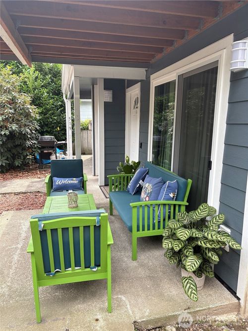 1-519 Burnett Ave S, Renton, WA, 98057-7500 | Card Image