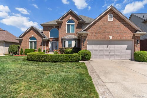 48746 Bradford Dr, Macomb, MI, 48044-1861 | Card Image