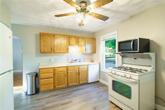 18 Chamberlain St, House other with 3 bedrooms, 1 bathrooms and 2 parking in Smithfield RI | Image 6