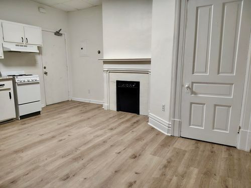 7-160 Constitution St, Lexington, KY, 40507-2101 | Card Image