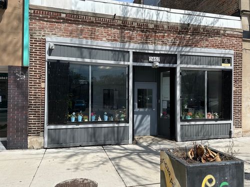 2452 W Division St, Chicago, IL, 60622-2942 | Card Image