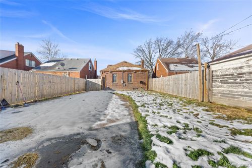 7278 Stout St, Detroit, MI, 48228-3241 | Card Image