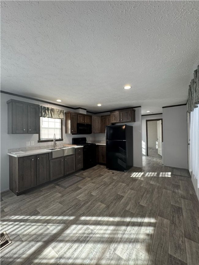 134 Emerald Isle, House other with 2 bedrooms, 1 bathrooms and null parking in Smethport PA | Image 10