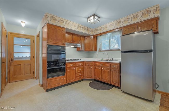 7500 Stearns Rd, House other with 3 bedrooms, 2 bathrooms and null parking in Olmsted Twp OH | Image 17