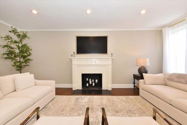 APT-6D - 8 Barstow Rd, Home with 1 bedrooms, 1 bathrooms and null parking in Great Neck NY | Image 5