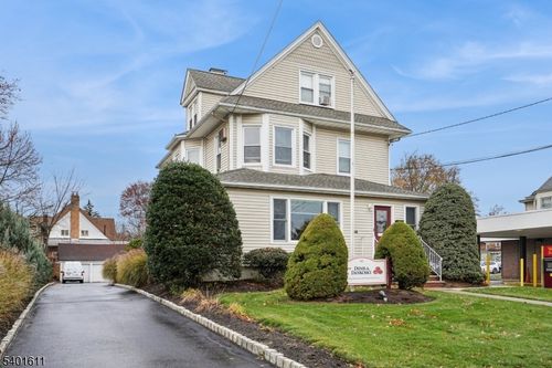 105 Miln St, Cranford, NJ, 07016-2280 | Card Image