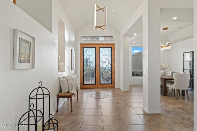 03-Foyer | Image 5