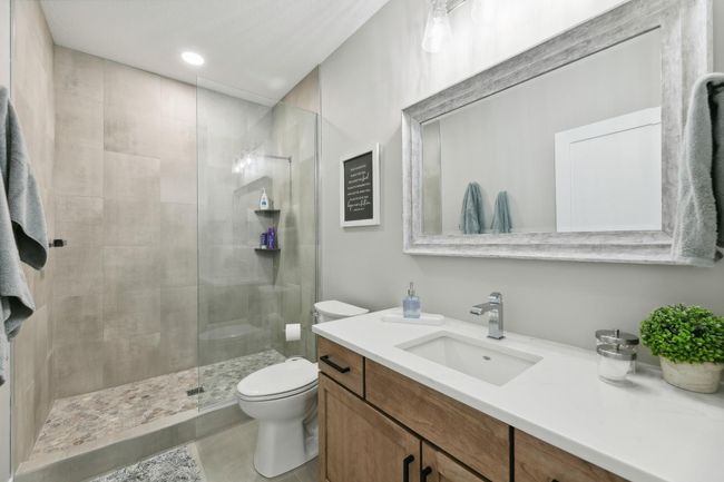 lower level bath | Image 19