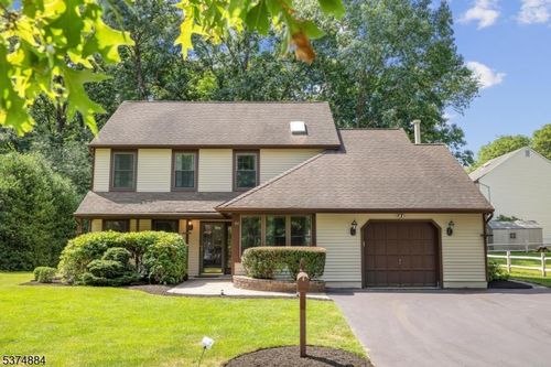 65 Susquehanna Trl, Branchburg, NJ, 08876-5408 | Card Image