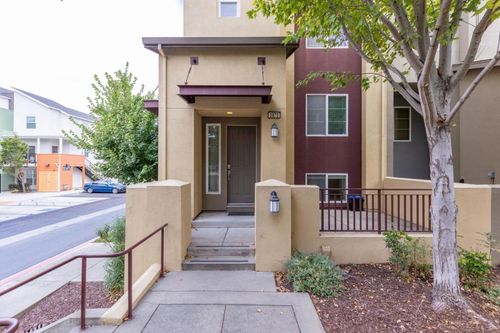 2872 10th St, San Pablo, CA, 94806-2295 | Card Image