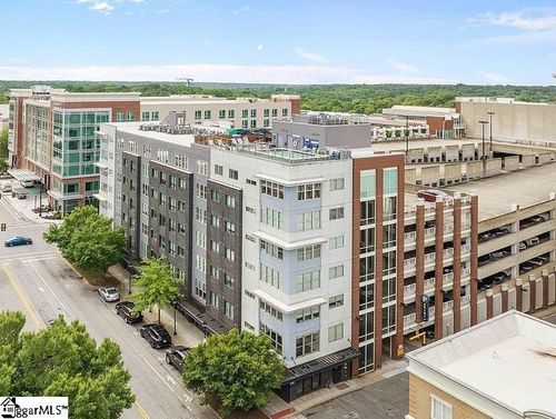 unit-52-100 E Washington St, Greenville, SC, 29601-2761 | Card Image