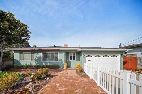 1077 Cadiz Ct, Seaside, CA, 93955-5901 | Card Image