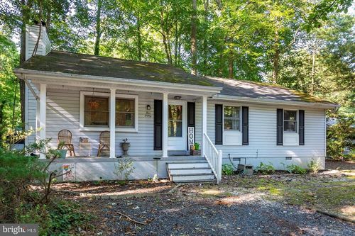 4 Galley Ln, OCEAN PINES, MD, 21811-1604 | Card Image