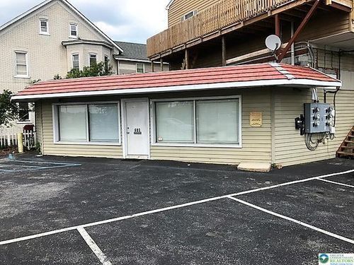 603 5th St, Whitehall, PA, 18052-6418 | Card Image