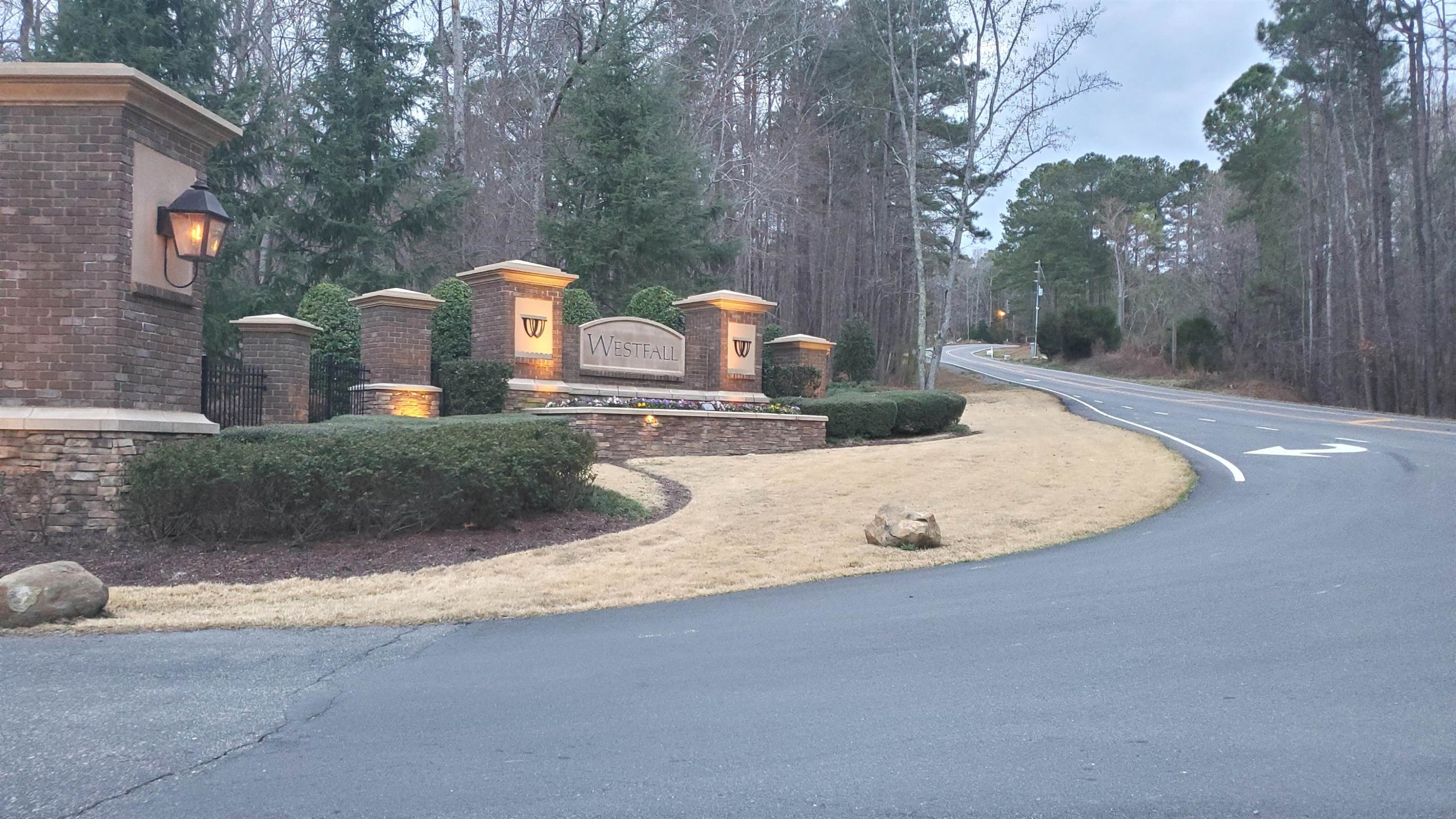 Raven Ridge Ct, Chapel Hill, NC 27517