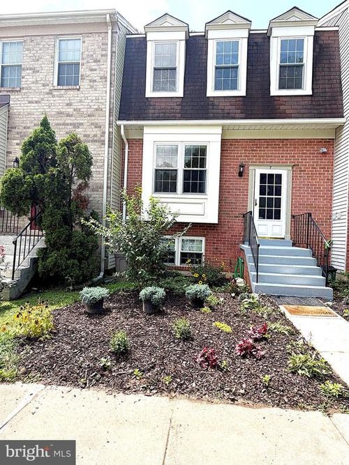 7 Narrowleaf Ct, GAITHERSBURG, MD, 20878-2637 | Card Image