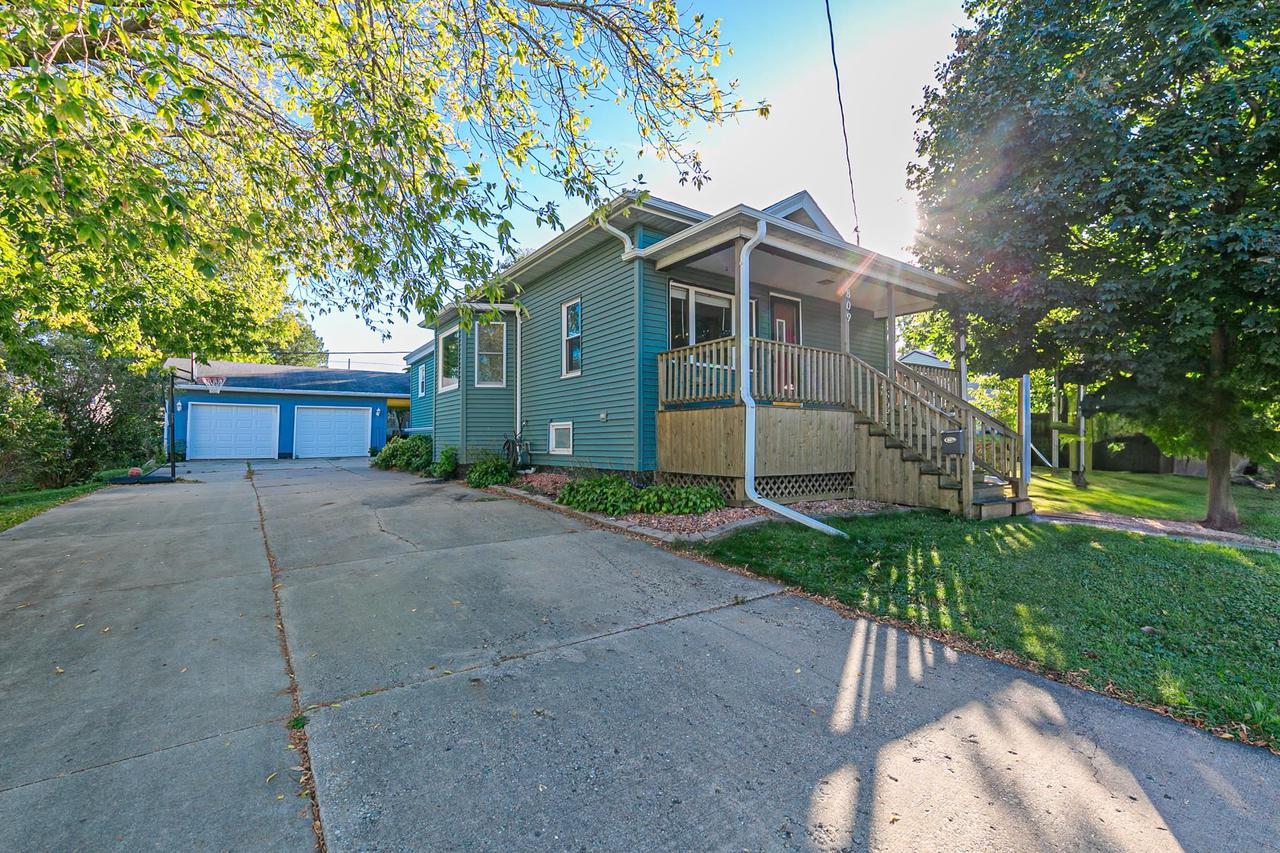 3rd St, Menasha, WI 54952