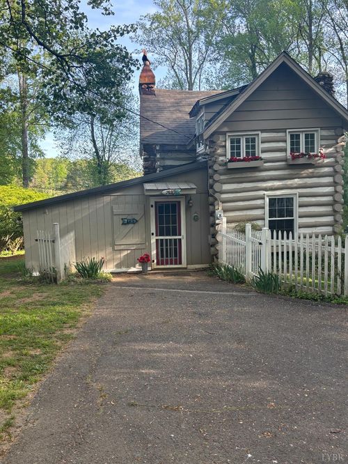 2120 Timberlake Dr, Lynchburg, VA, 24502-6946 | Card Image