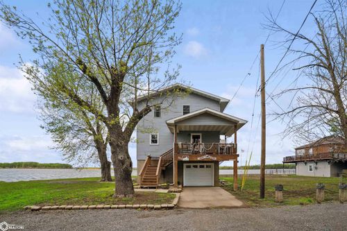 205 S Front St, Oquawka, IL, 61469-8916 | Card Image