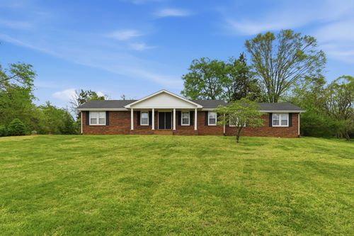 124 Country Club Dr, Hendersonville, TN, 37075-4025 | Card Image