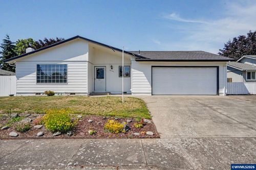 4755 Countess Ct Ne, Salem, OR, 97301-2137 | Card Image