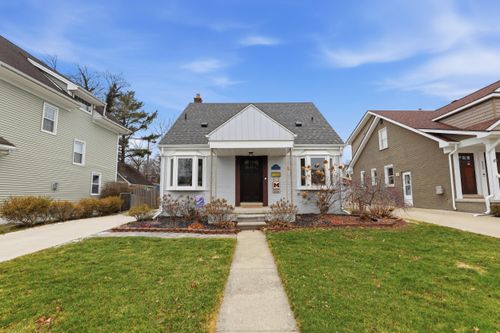 325 N Evergreen St, Plymouth, MI, 48170-1128 | Card Image