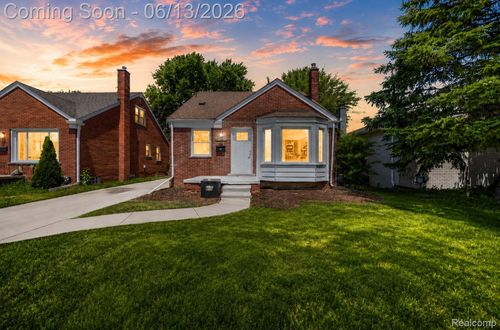 23013 Gaukler St, Saint Clair Shores, MI, 48080-2573 | Card Image